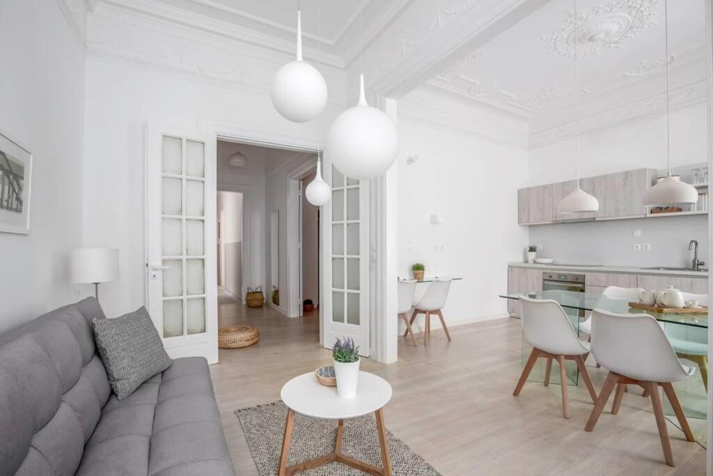 Athens Center Modern Apt In Art Nouveau Building Экстерьер фото